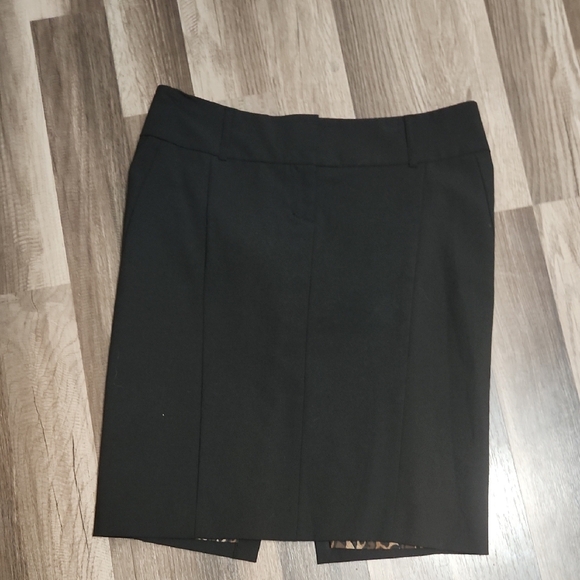 Express Design Studio. Black pencil skirt size 8 .  Perfect Office Staple - Picture 1 of 3